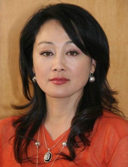 王姬的女儿的老公图片,揭秘帅气老公的甜蜜瞬间