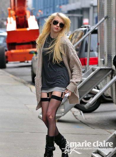 熟女穿过的短丝袜图片,探寻熟女风情中的时尚印记